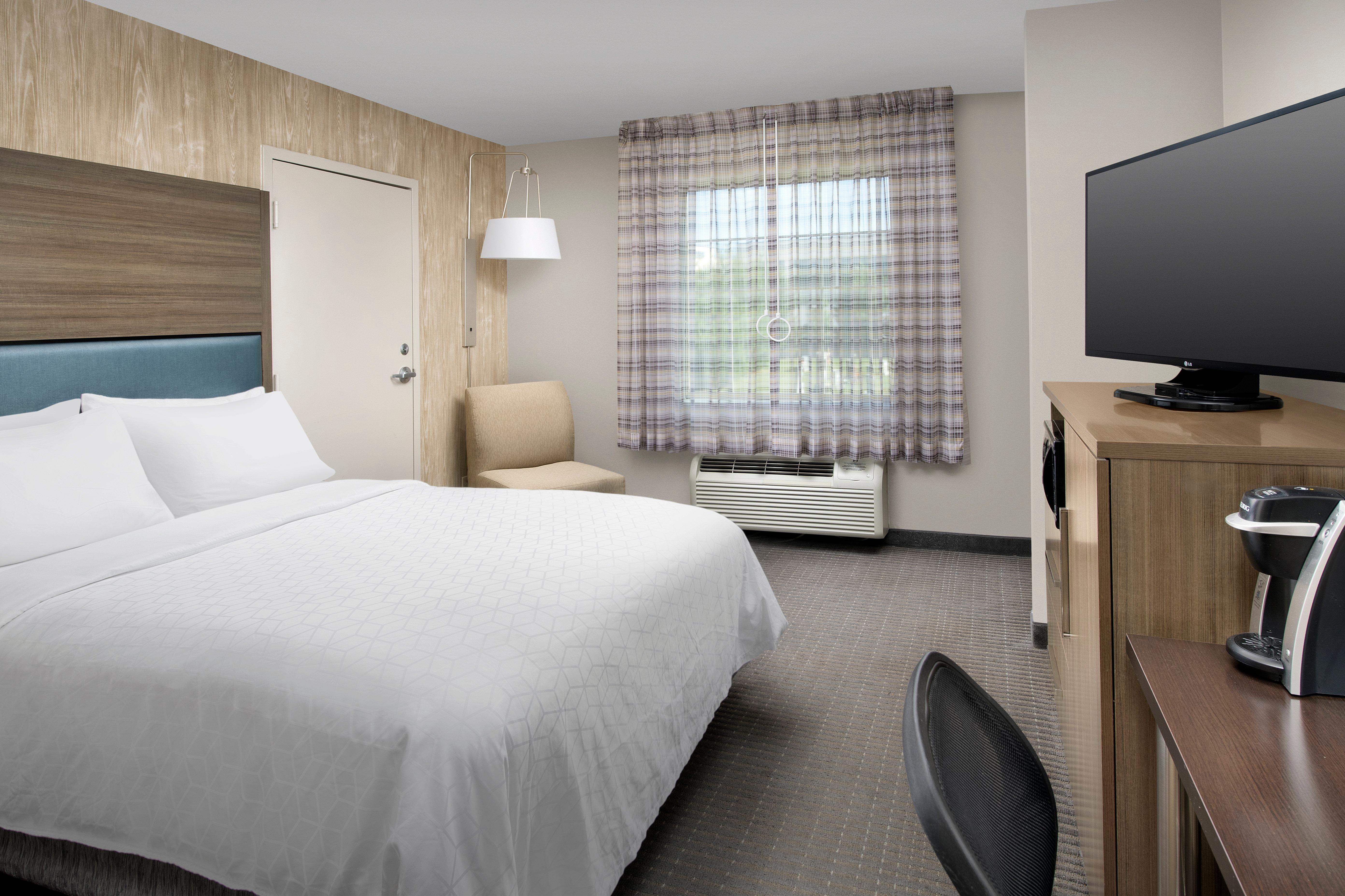 Express & By Ihg 3*