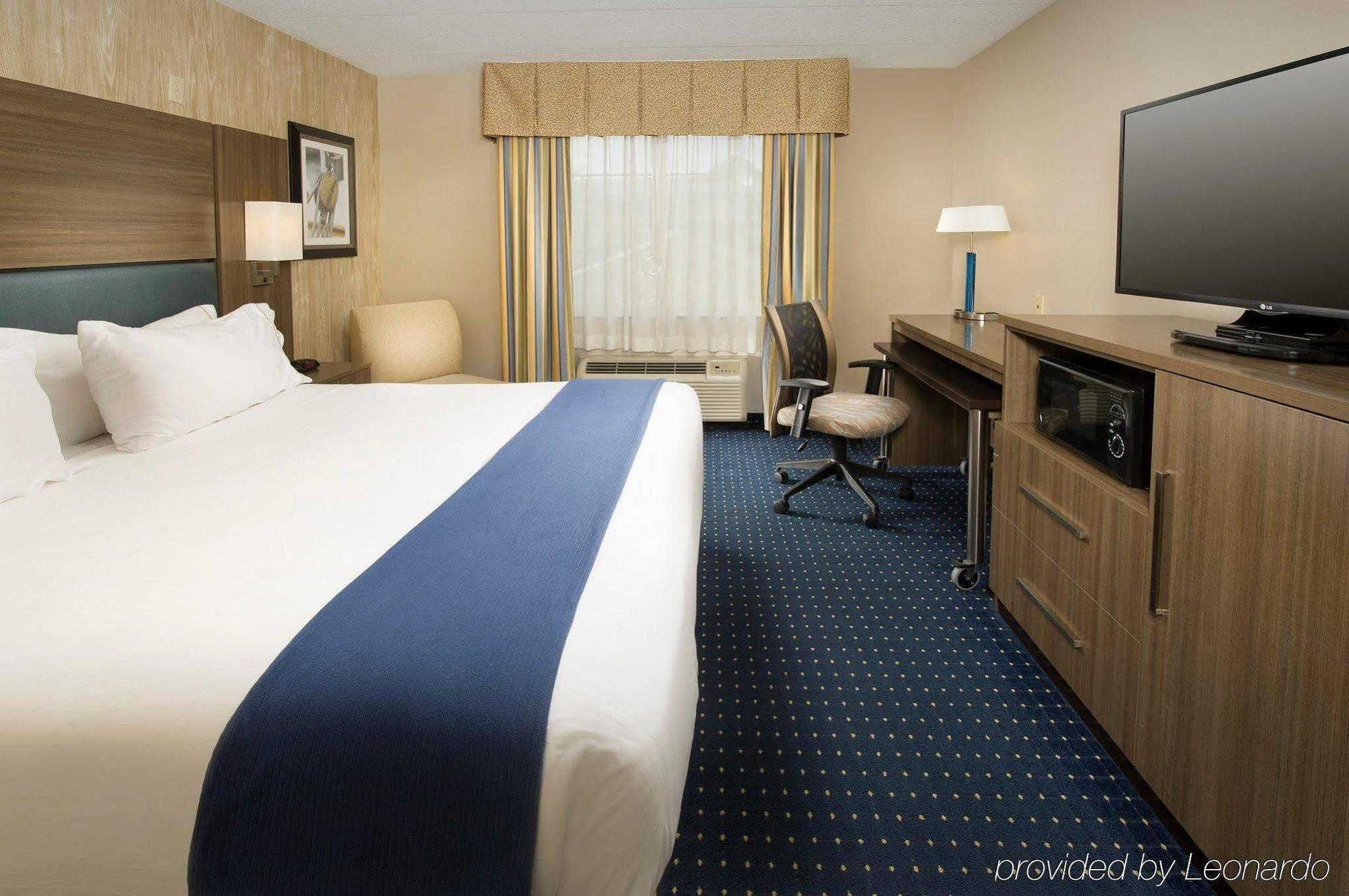 Hotel Express & By Ihg