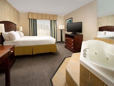 Hotel Express & By Ihg 3*