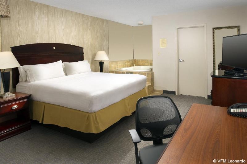 Express & By Ihg 3*