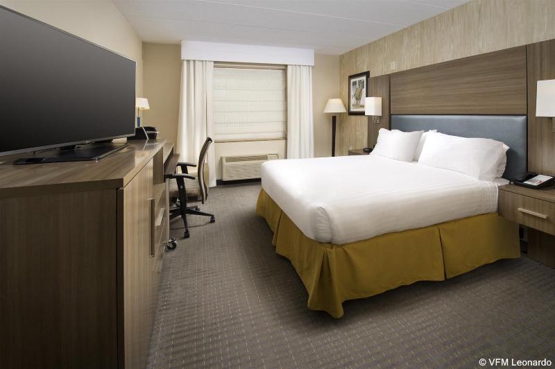 Hotel Express & By Ihg 3*